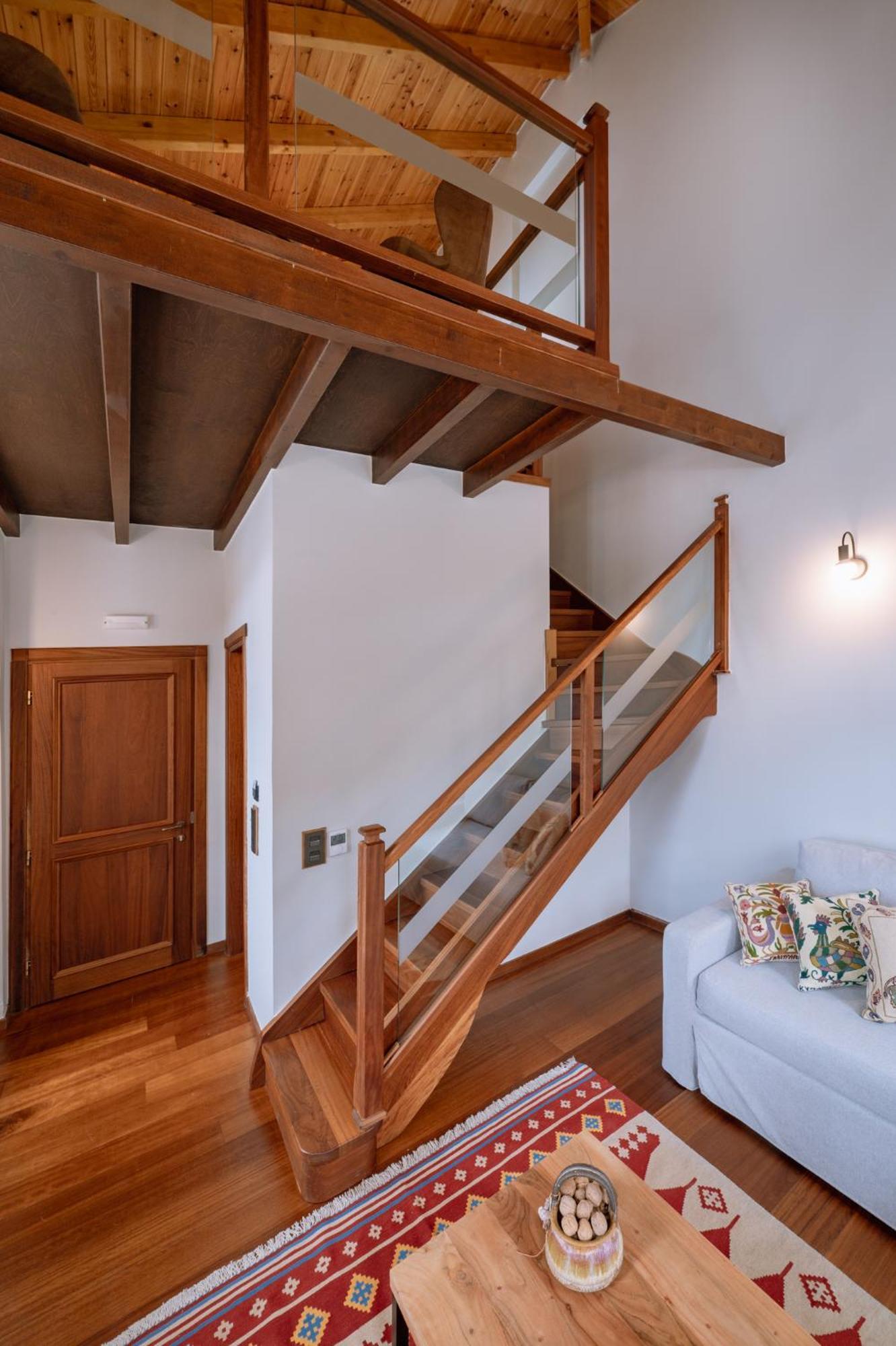 Νysa Hotel Moustheni Bagian luar foto