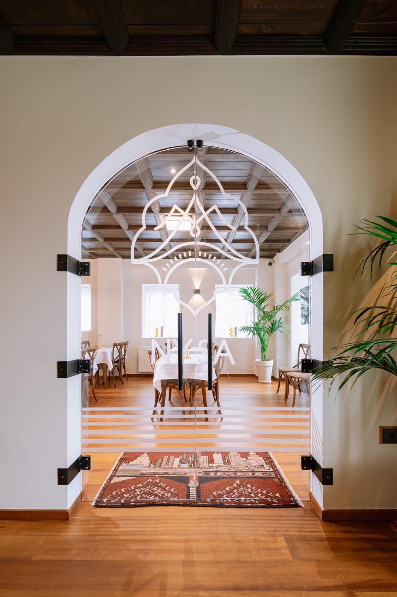 Νysa Hotel Moustheni Bagian luar foto