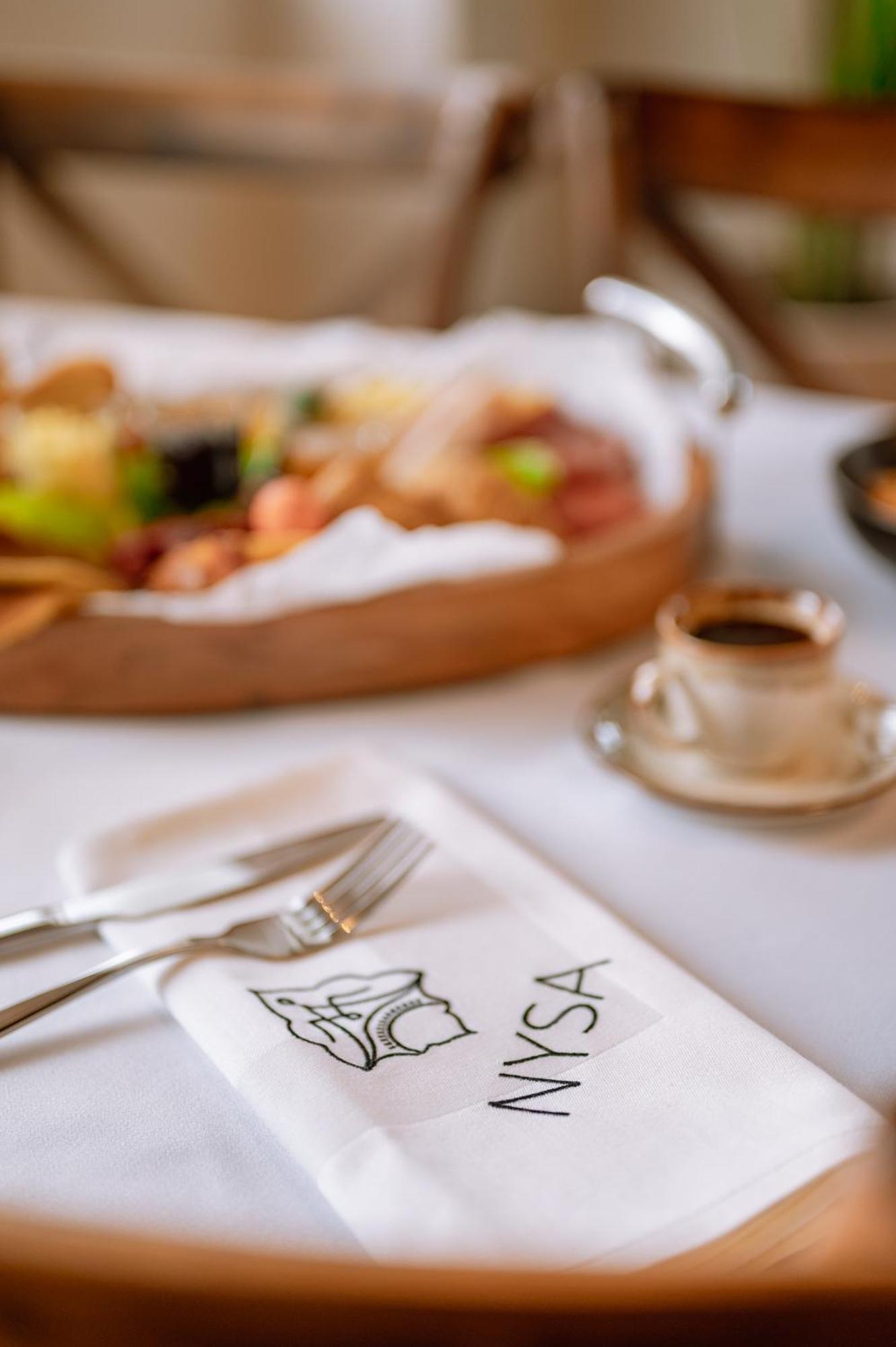 Νysa Hotel Moustheni Bagian luar foto