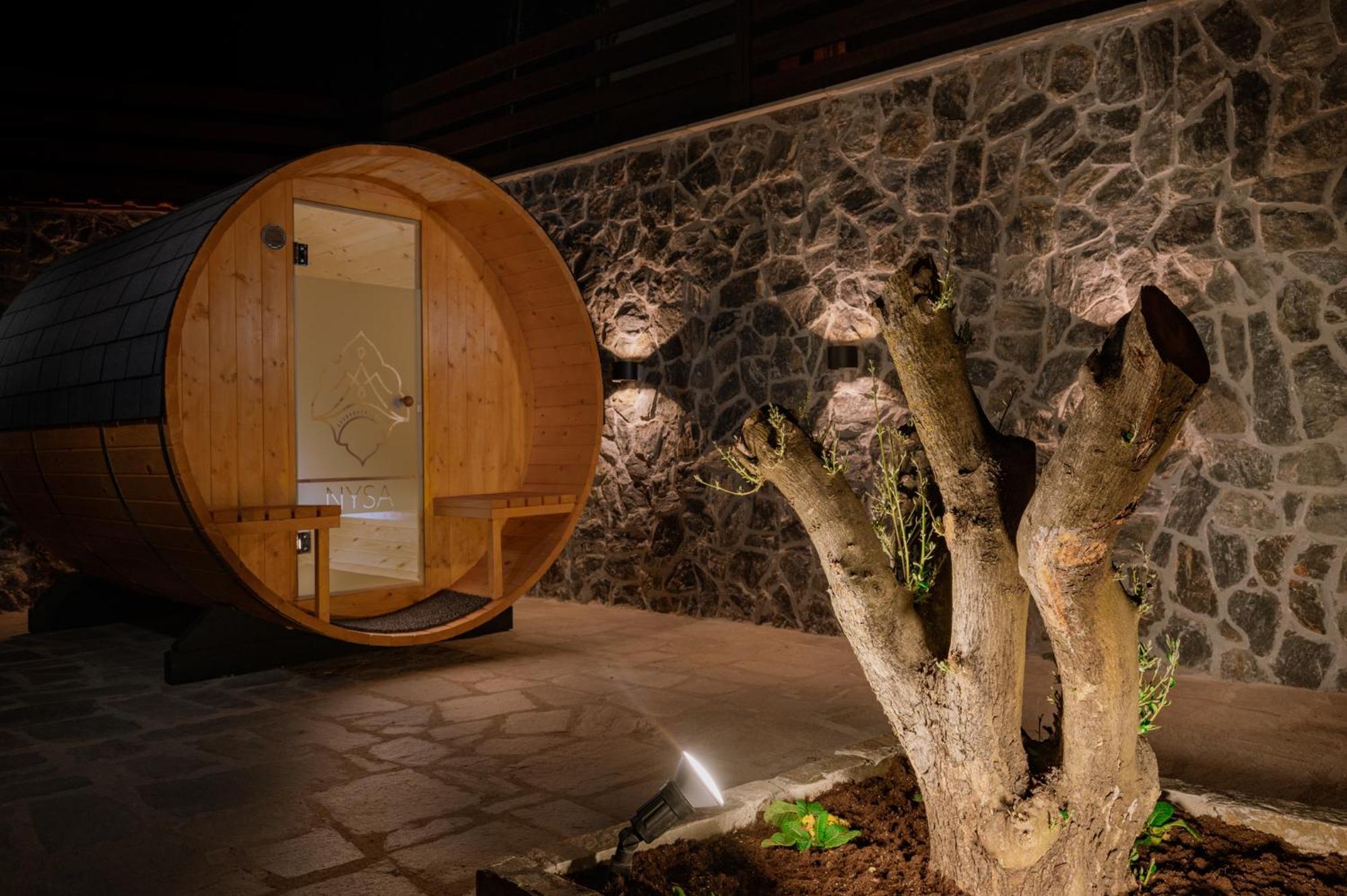 Νysa Hotel Moustheni Bagian luar foto